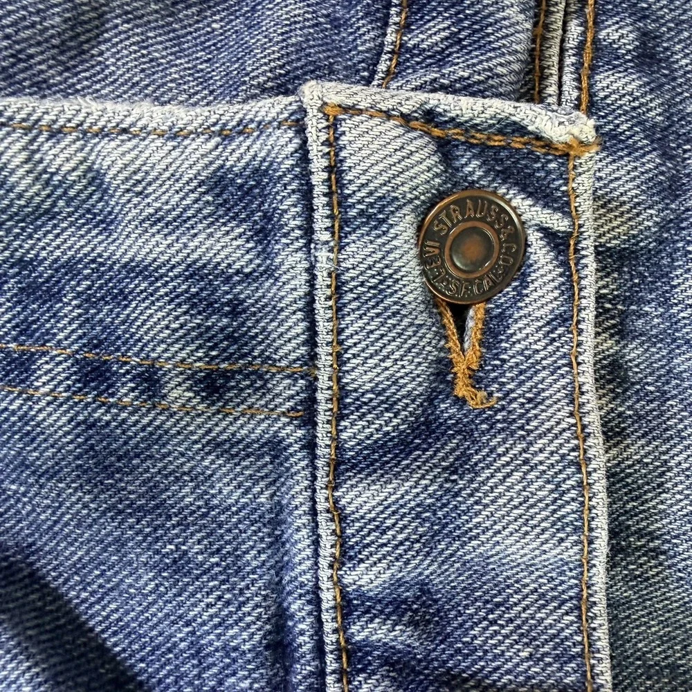 Vintage Levi's 550 Tapered Leg Jeans Mens 36x30 Blue Denim Cotton Relaxed Fit